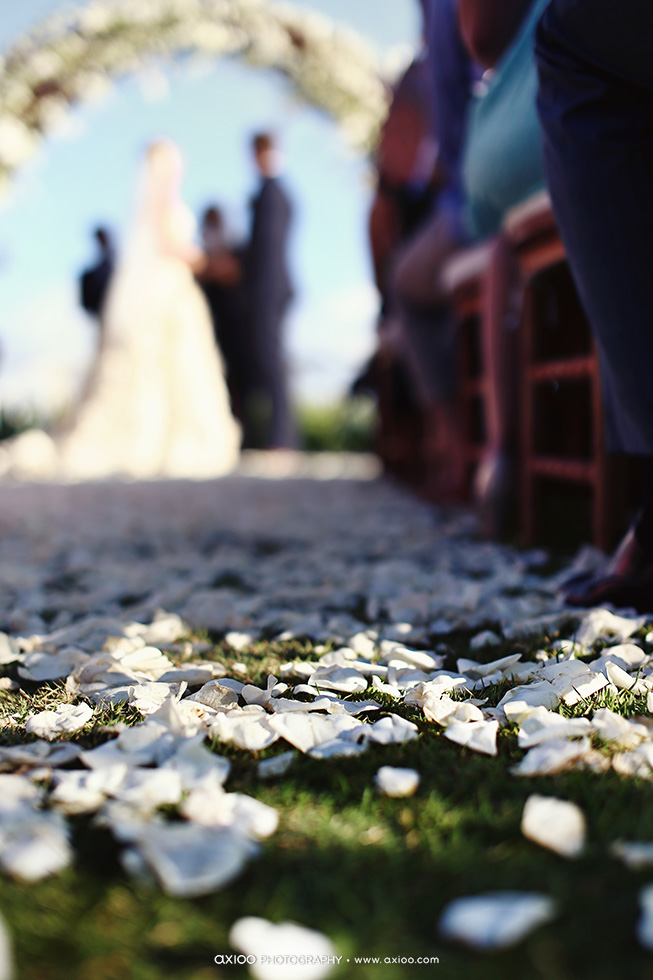 Axioo: Layers of Intricate Intimacies